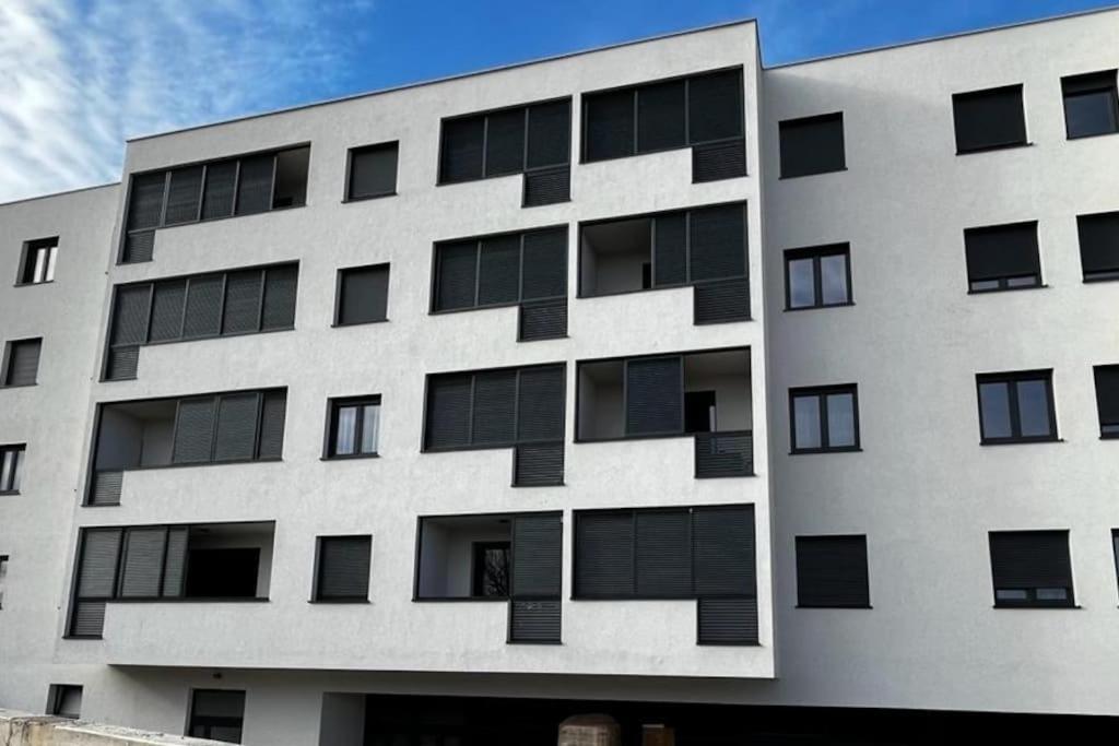 Art Apartment Monvidal Pula Extérieur photo